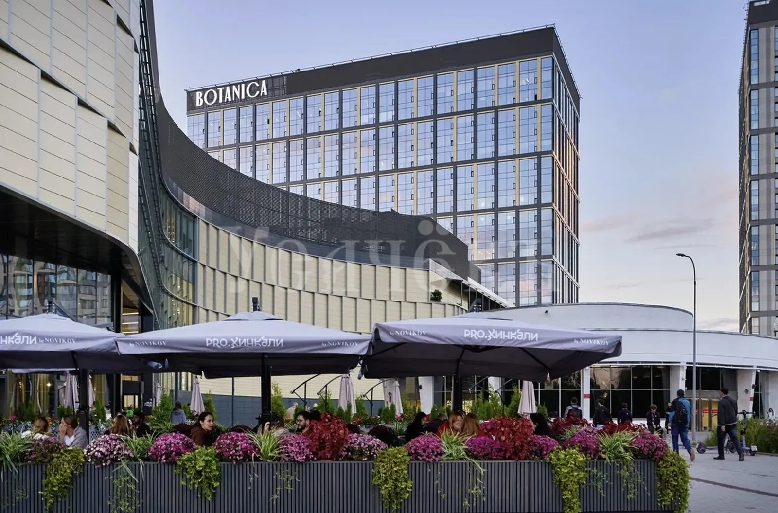 Коммерческое помещение 371 м² в ЖК «БЦ Botanica»