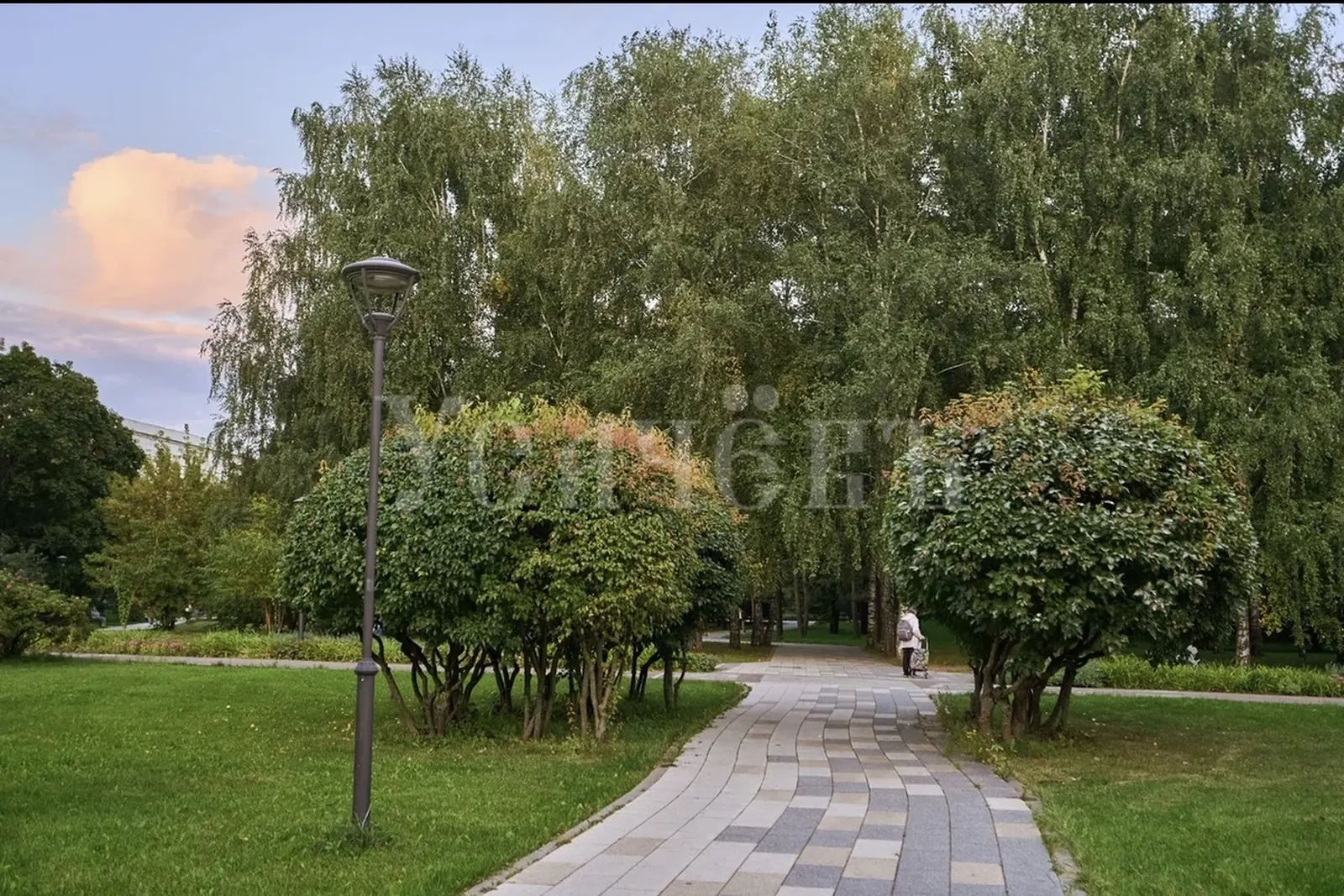 Коммерческое помещение 1 790 м² в ЖК «БЦ Botanica»
