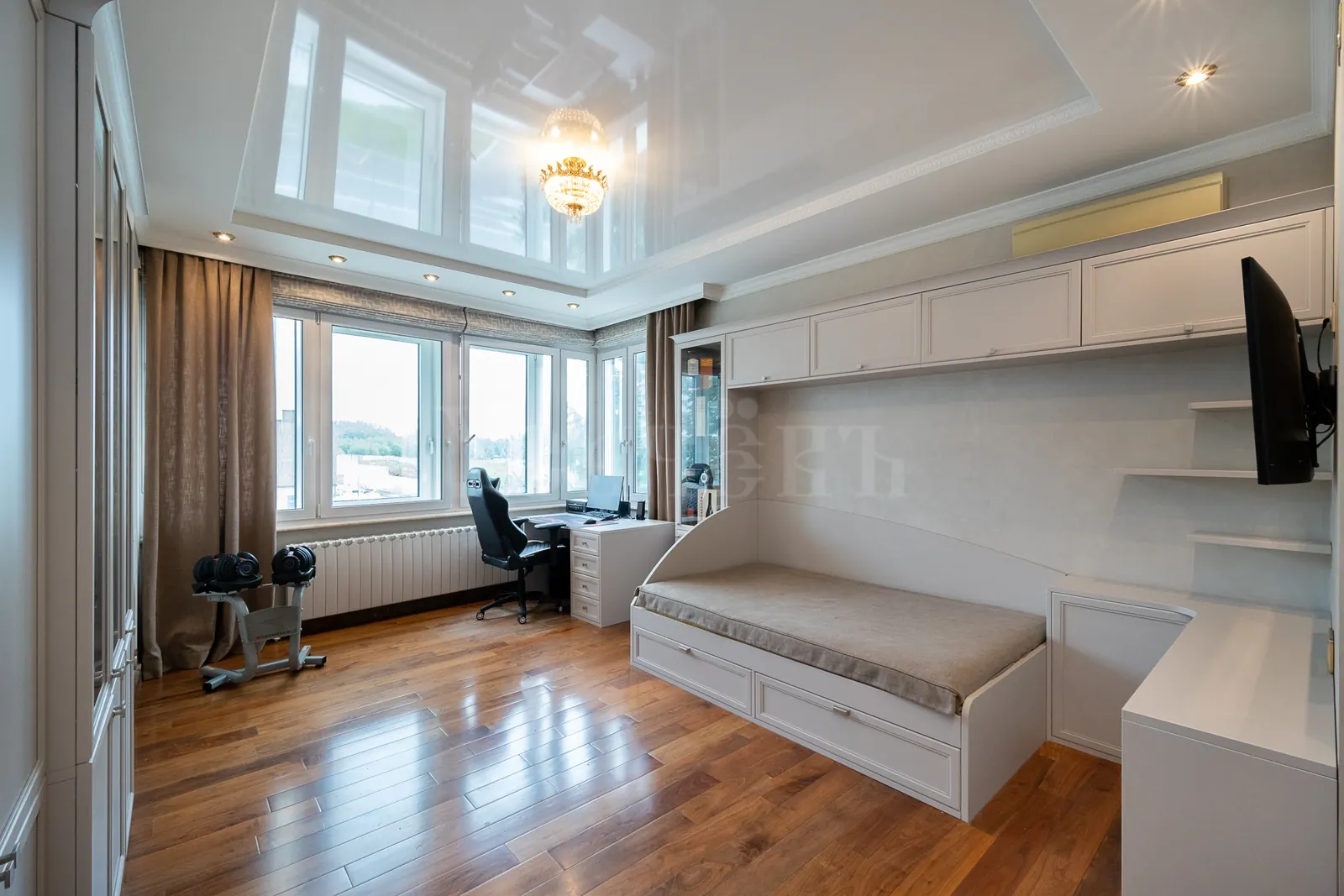 4-комнатная квартира 197,6 м² в ЖК «Корона Эйр»