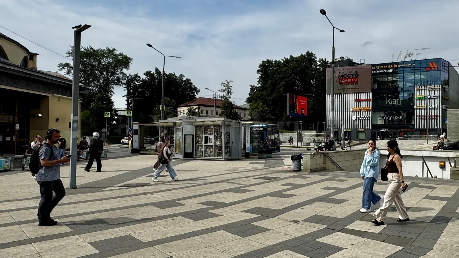 Коммерческое помещение 3 952,6 м²