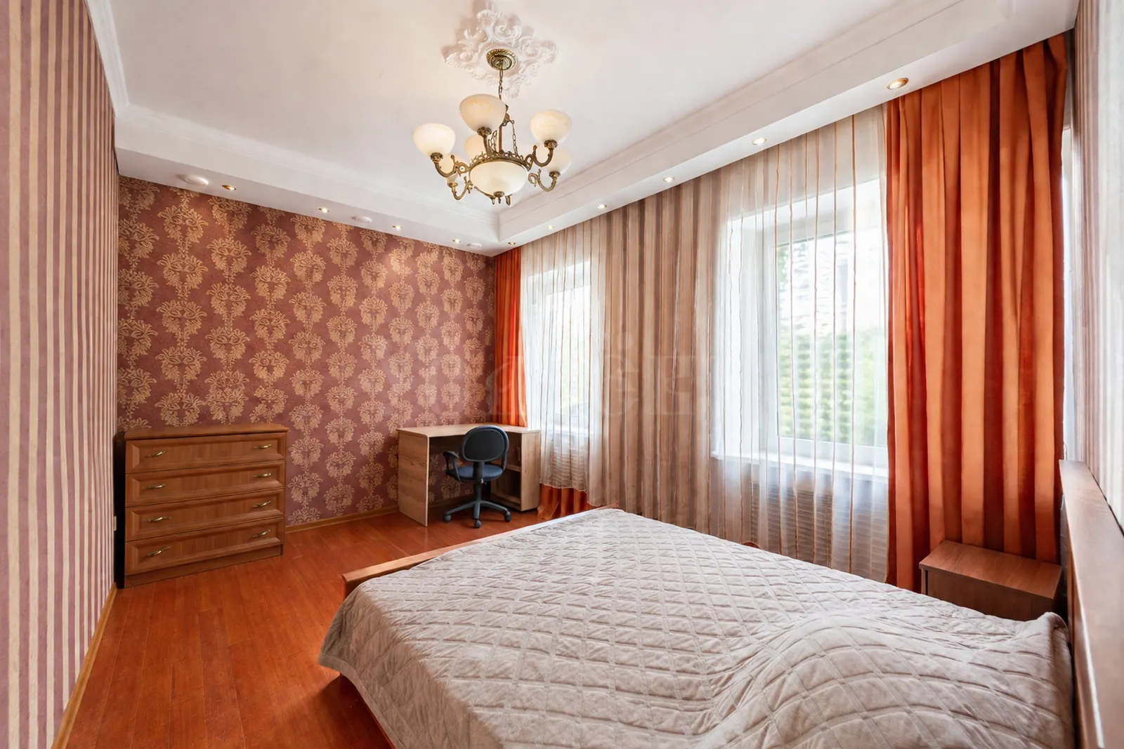 Загородный дом 970 м²