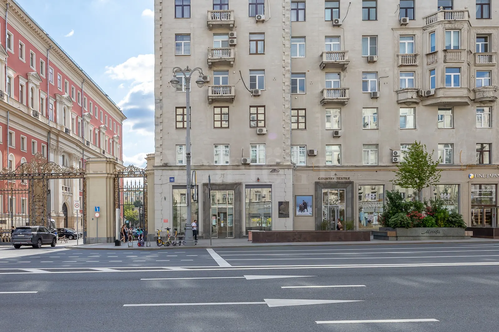 Коммерческое помещение 232 м²