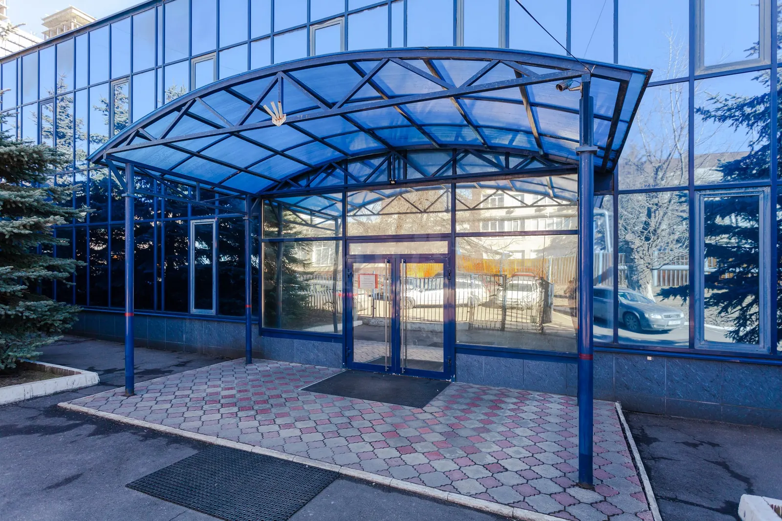 Коммерческое помещение 4 548 м²
