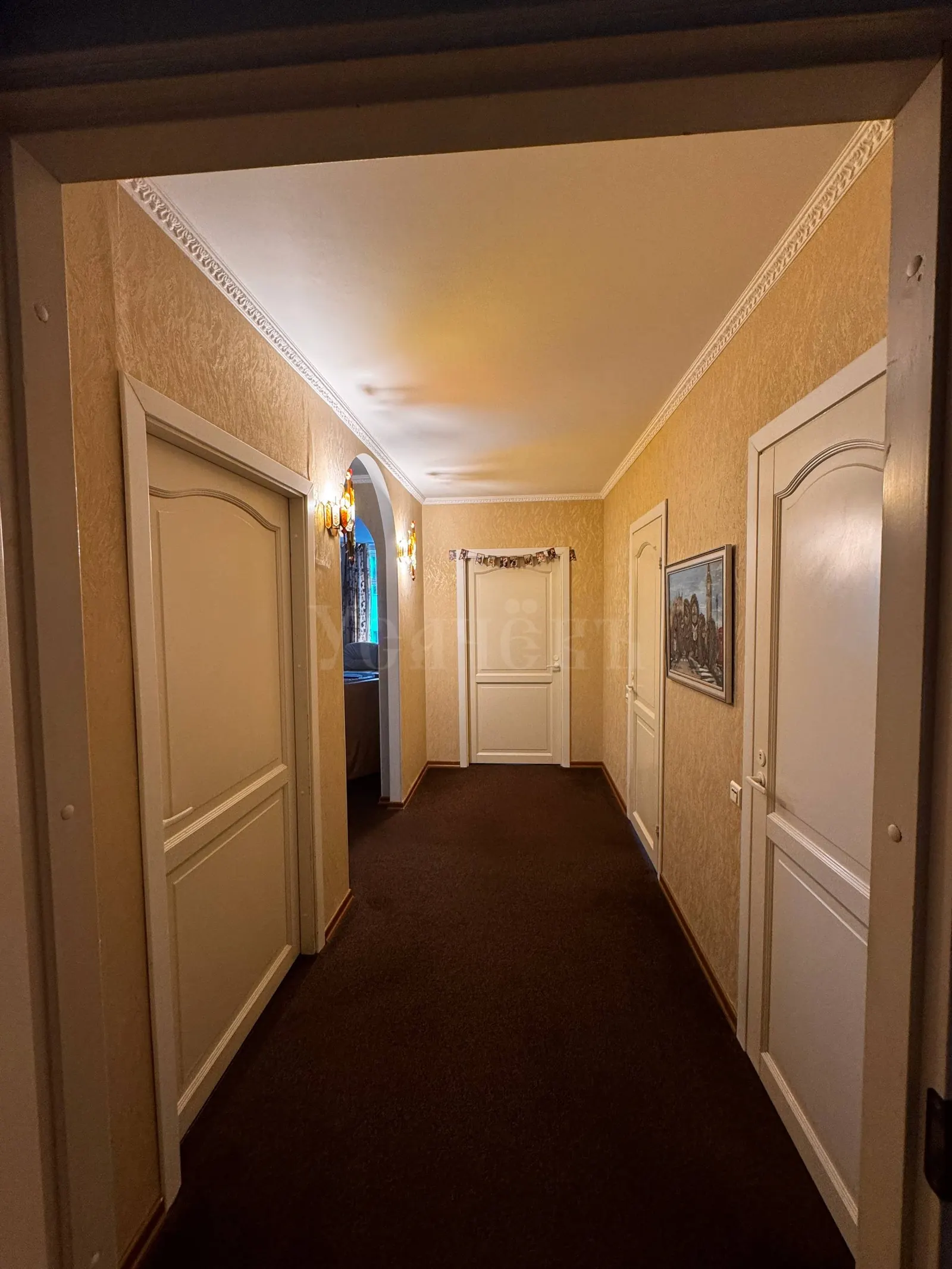 4-комнатная квартира 249,8 м²