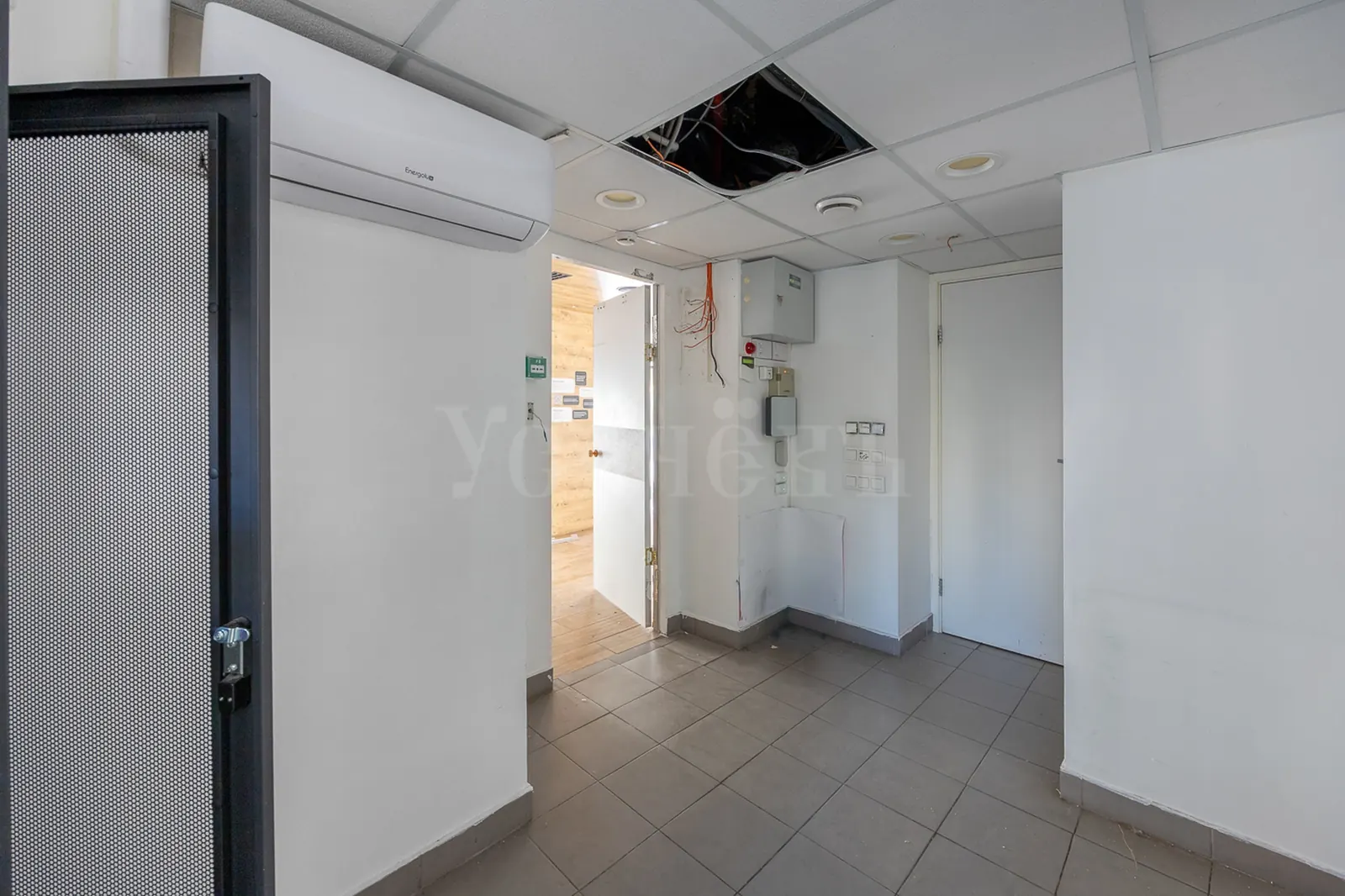 Коммерческое помещение 232 м²