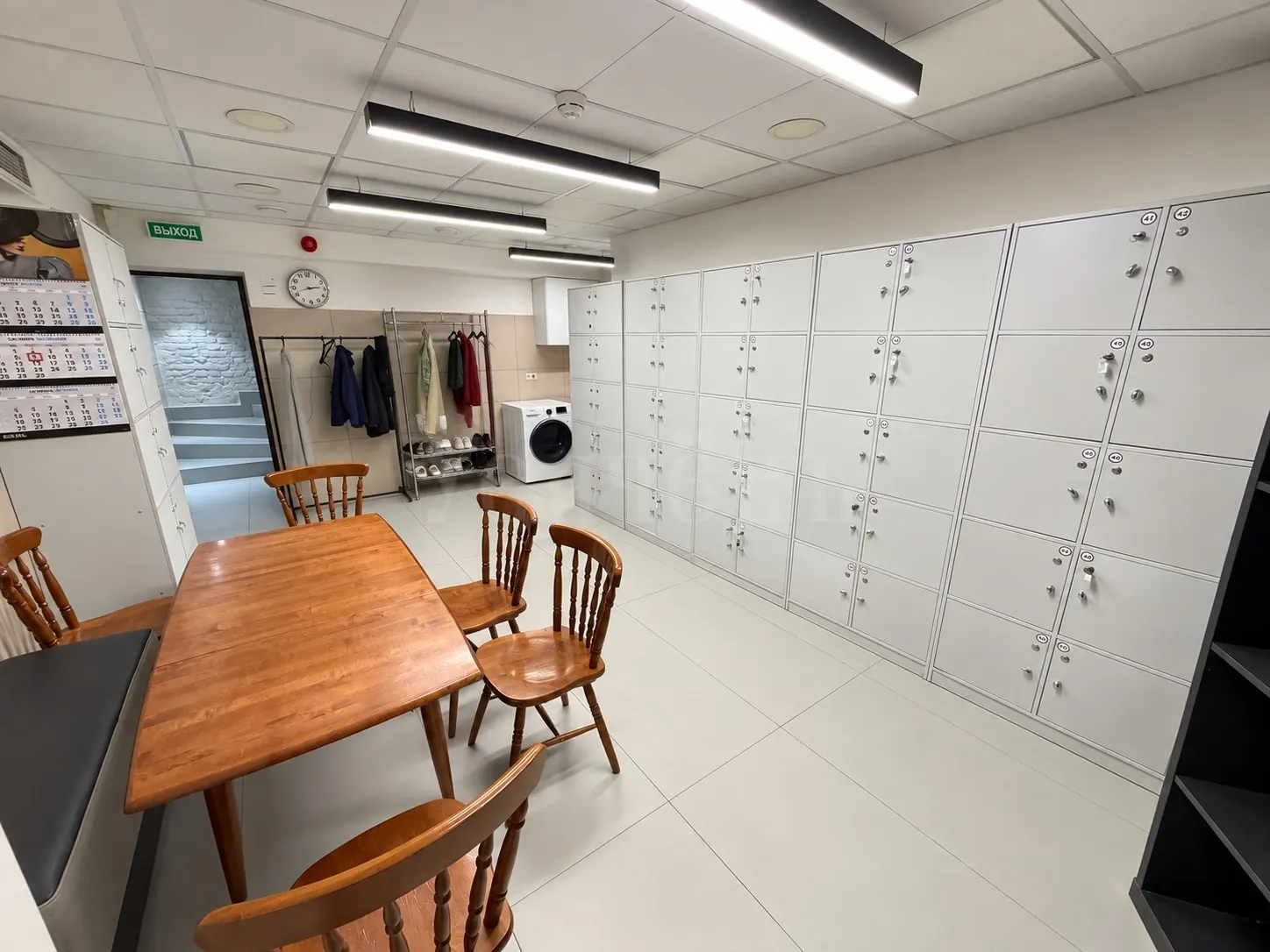 Коммерческое помещение 298,7 м²