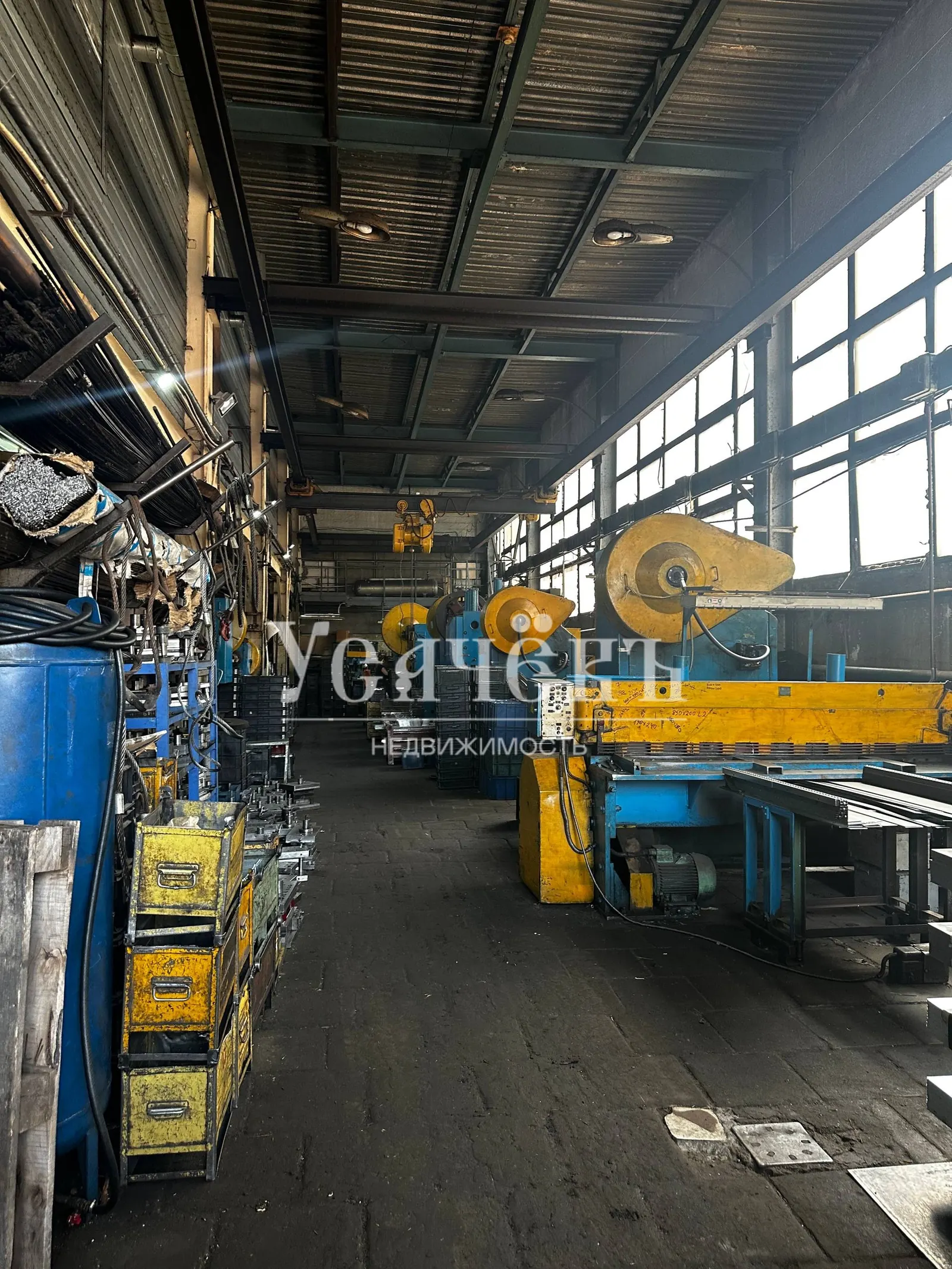 Коммерческое помещение 1 335,7 м²