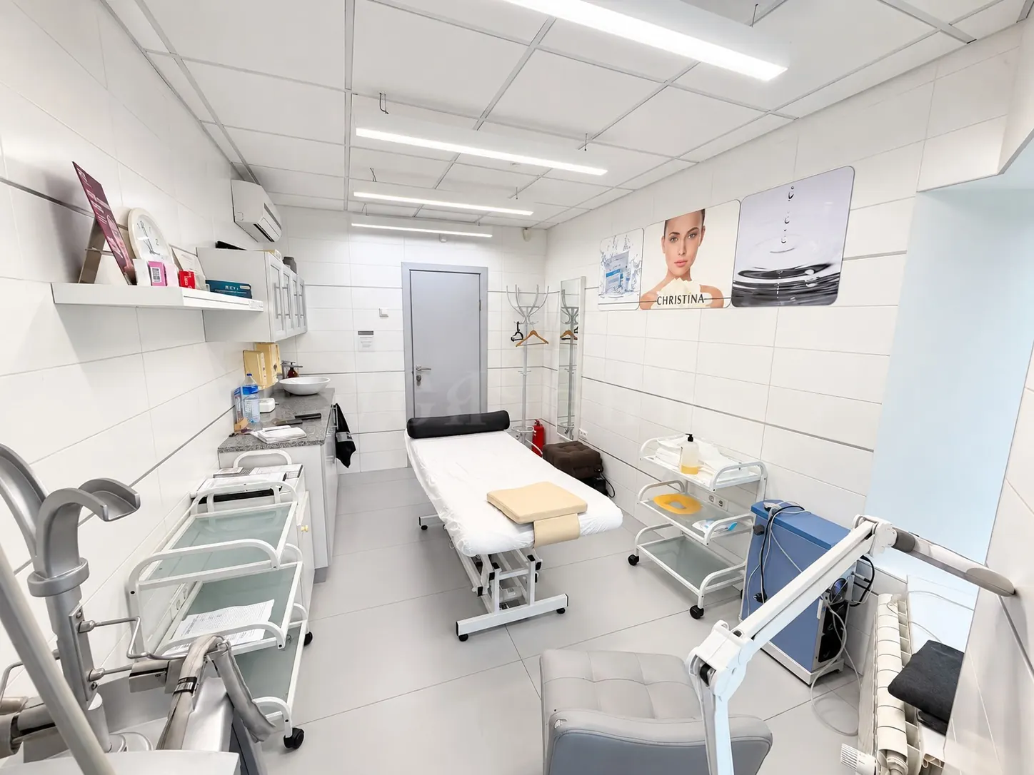 Коммерческое помещение 298,7 м²