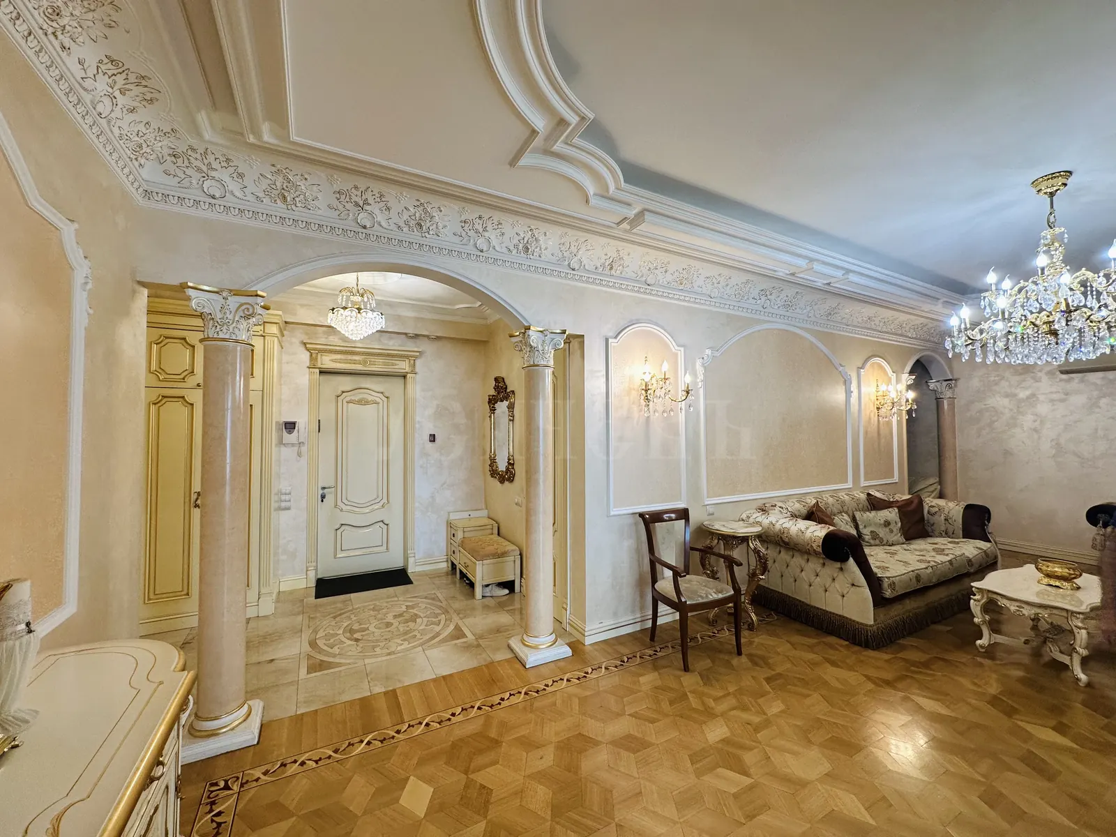 5-комнатная квартира 190,8 м² в ЖК «Миракс Парк»