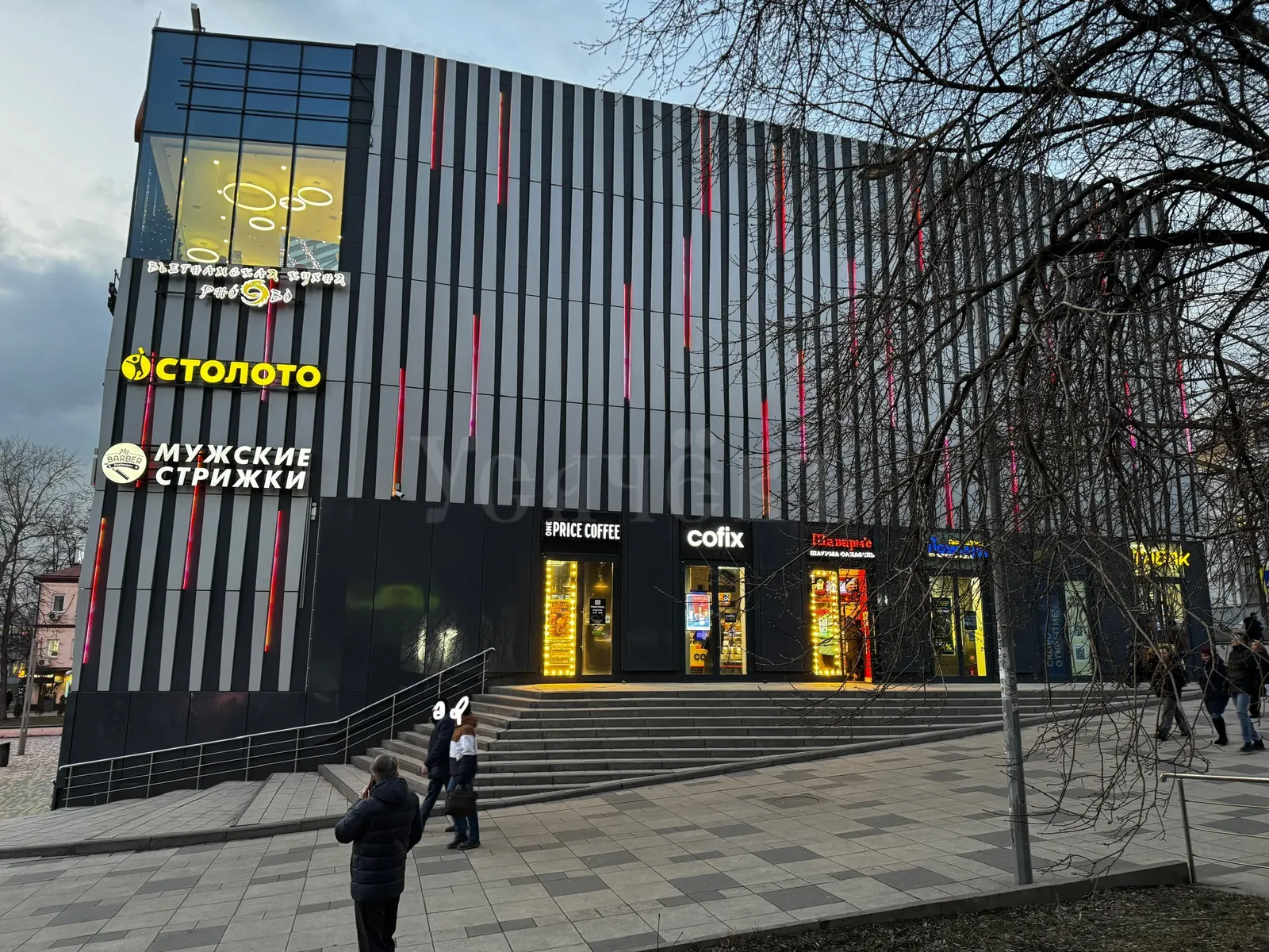 Коммерческое помещение 3 952,6 м²