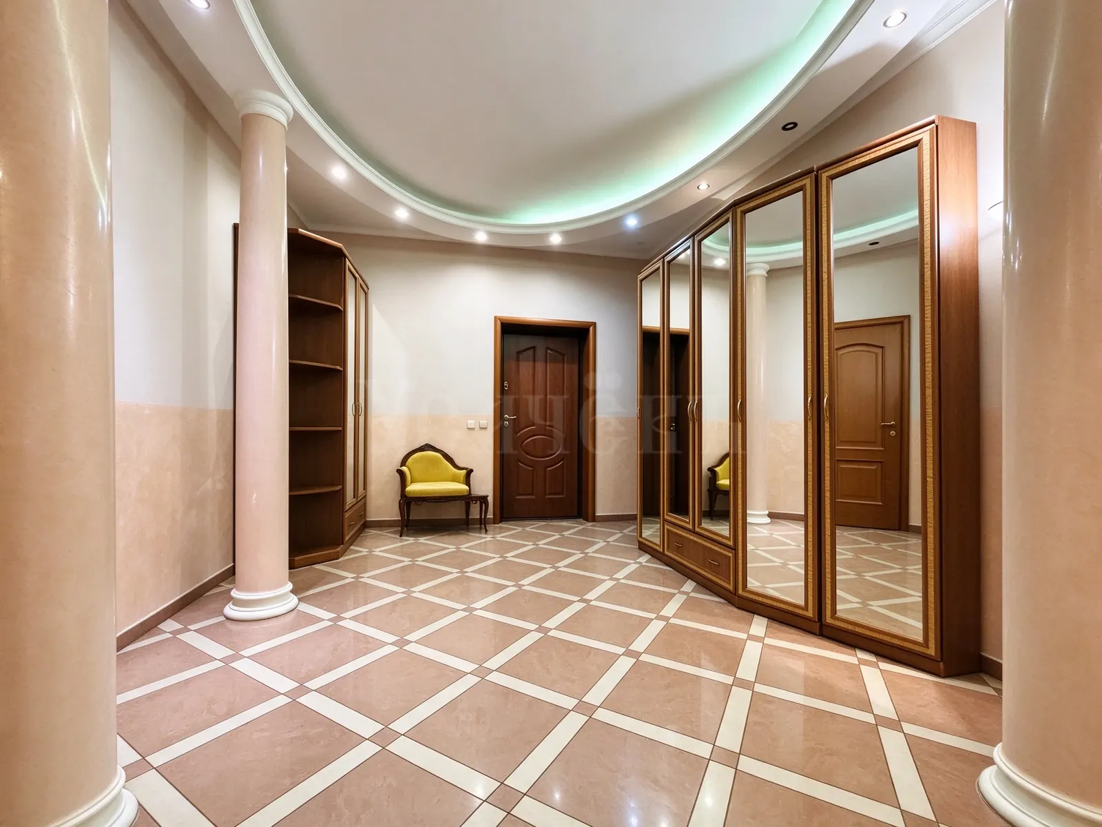 4-комнатная квартира 198,8 м² в ЖК «Солнечный берег»