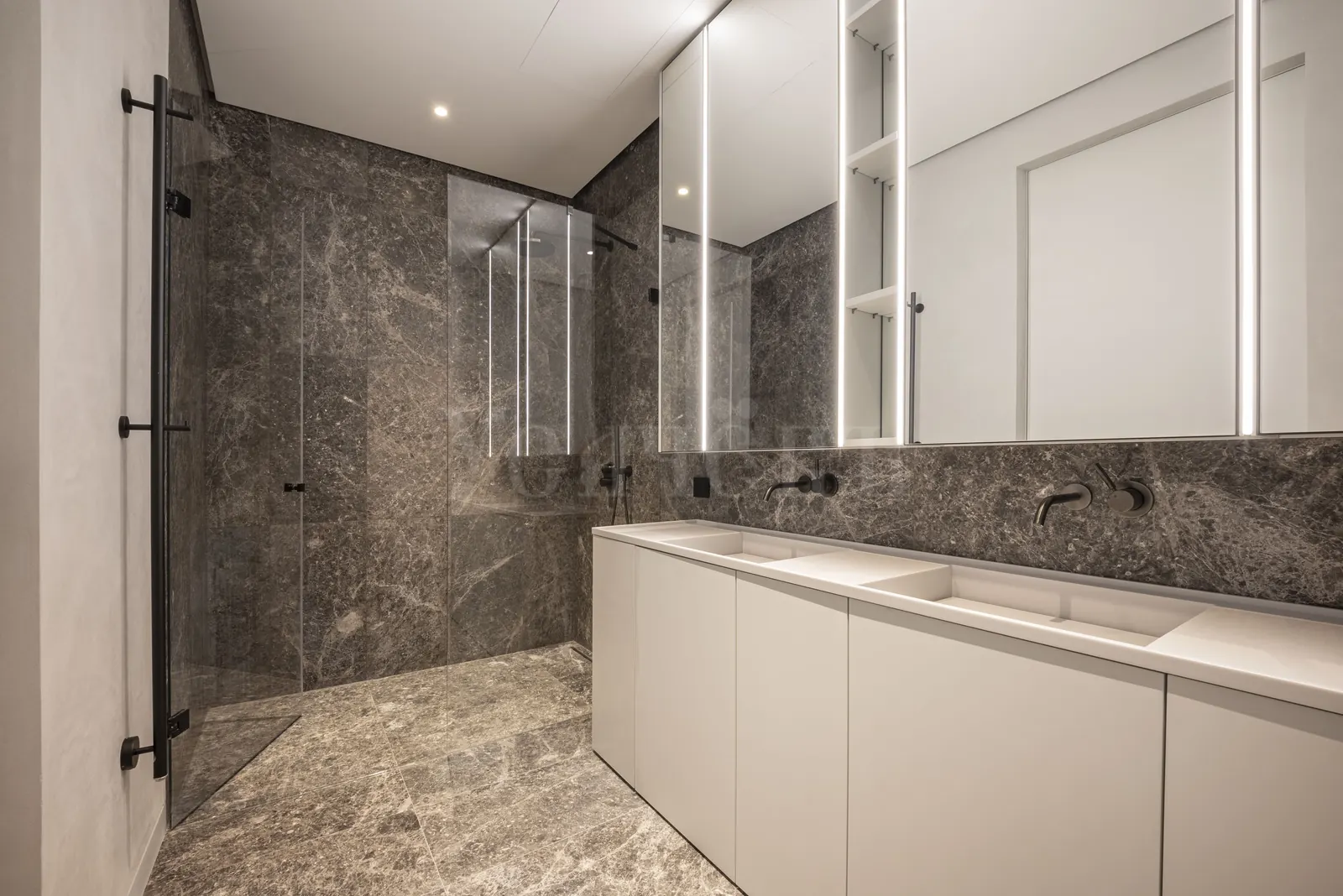 3-комнатная квартира 135 м² в ЖК «Victory Park Residences (Виктори Парк Резиденсез)»