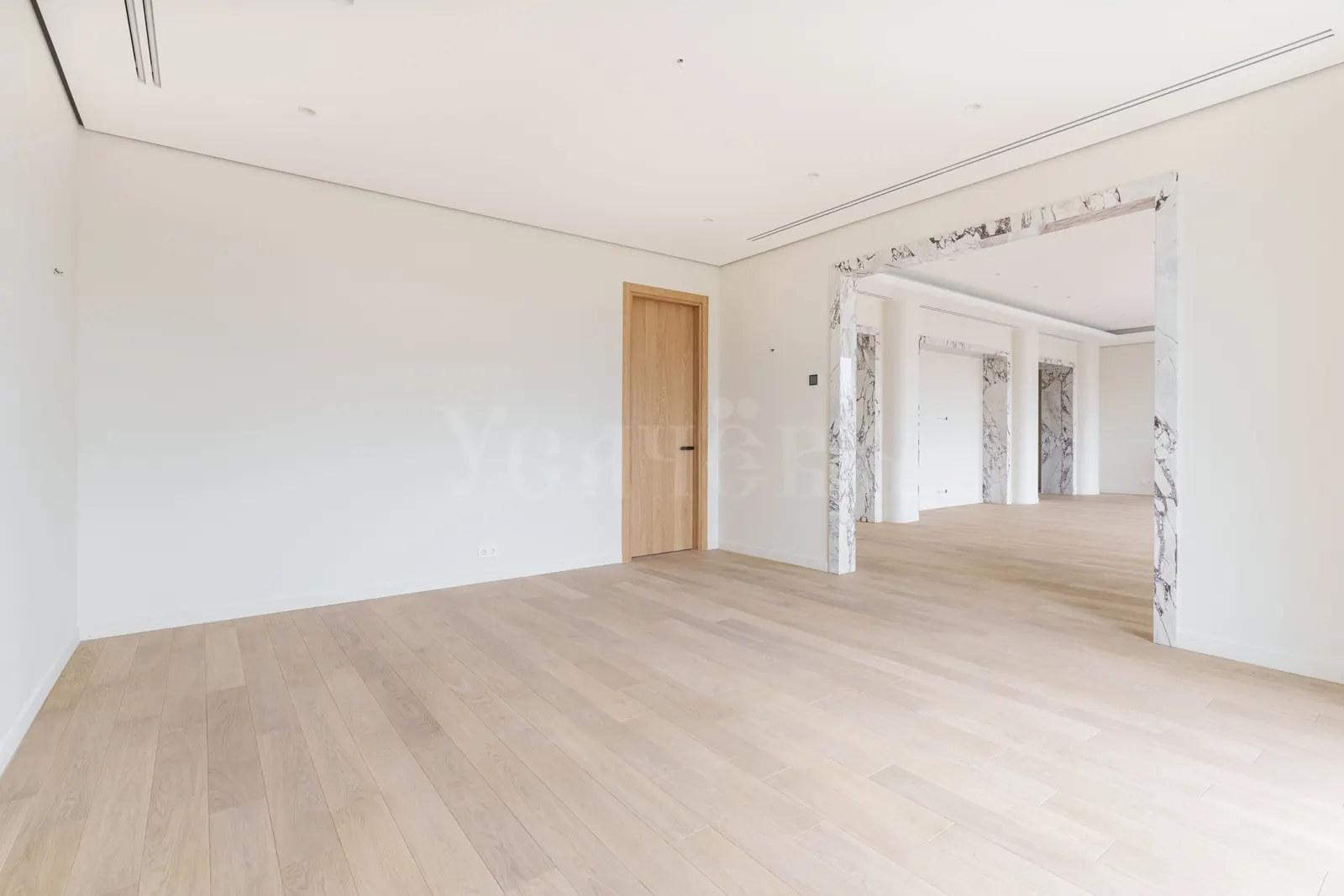 Квартира 541,8 м²
