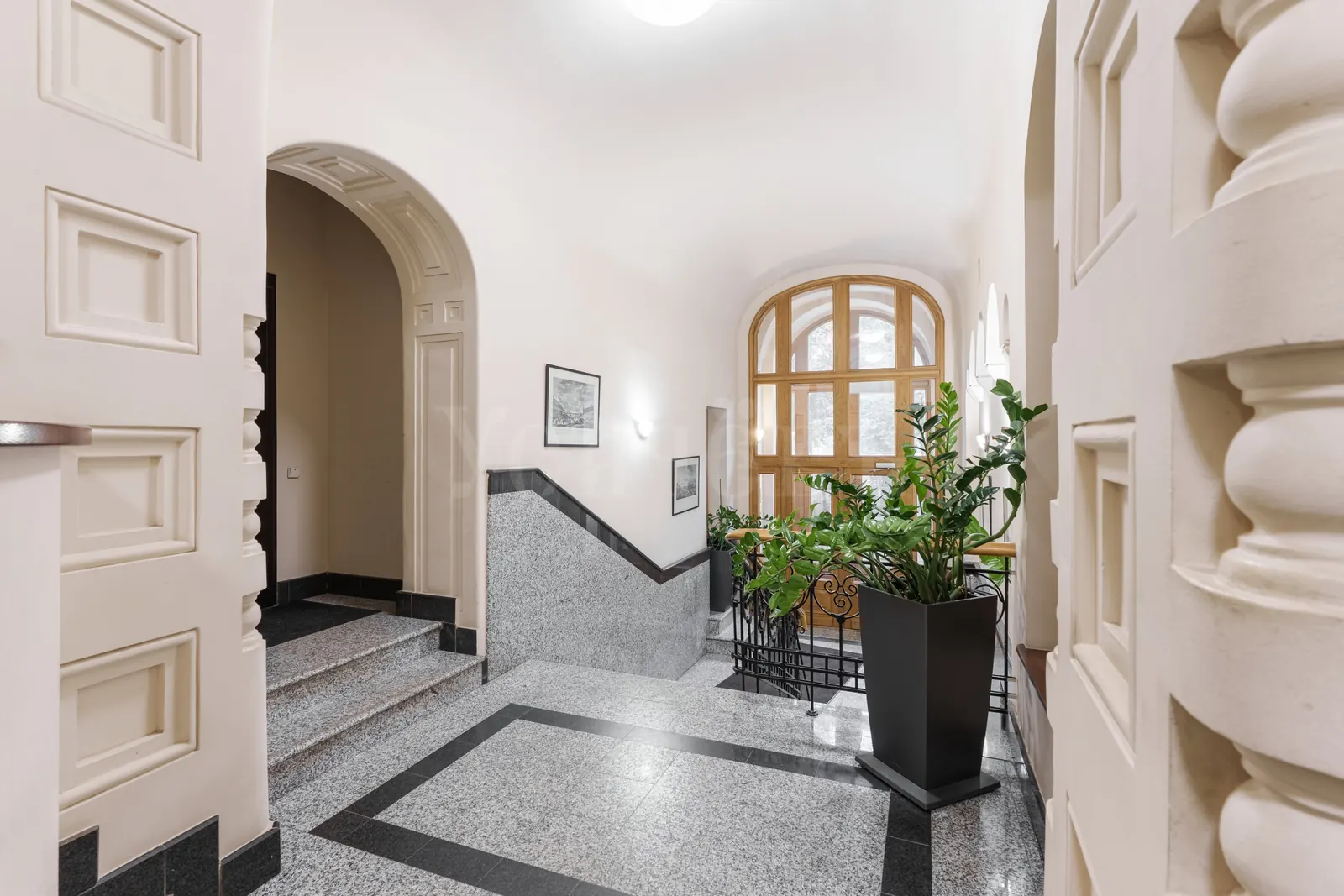 Квартира 541,8 м²