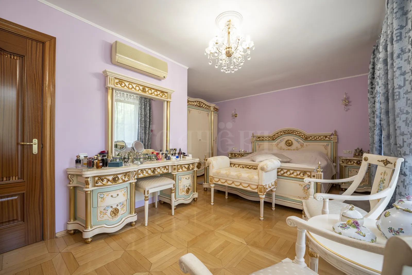 Загородный дом 454,9 м²