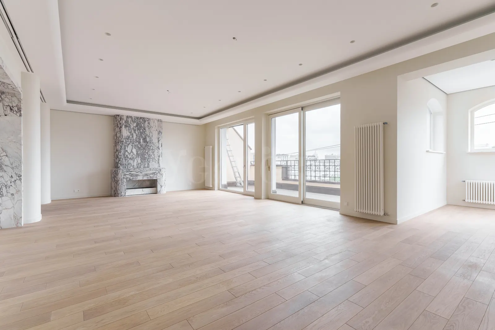 Квартира 541,8 м²
