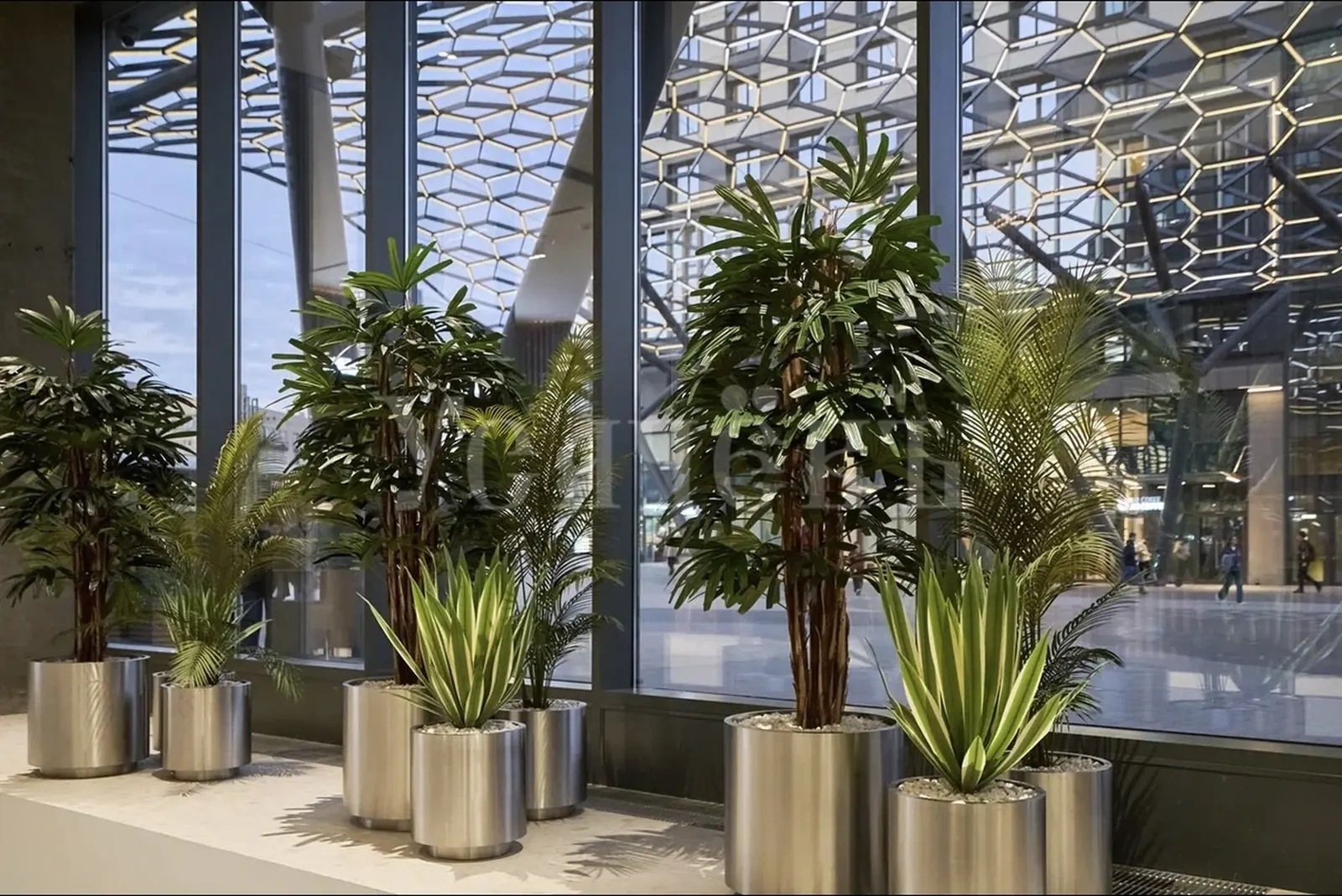 Коммерческое помещение 371 м² в ЖК «БЦ Botanica»