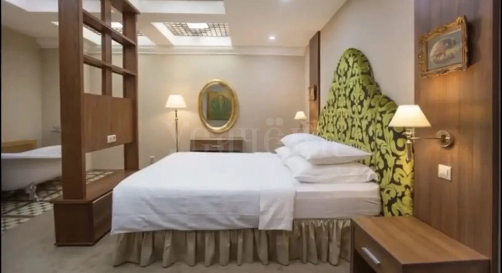 Коммерческое помещение 1 079,6 м²