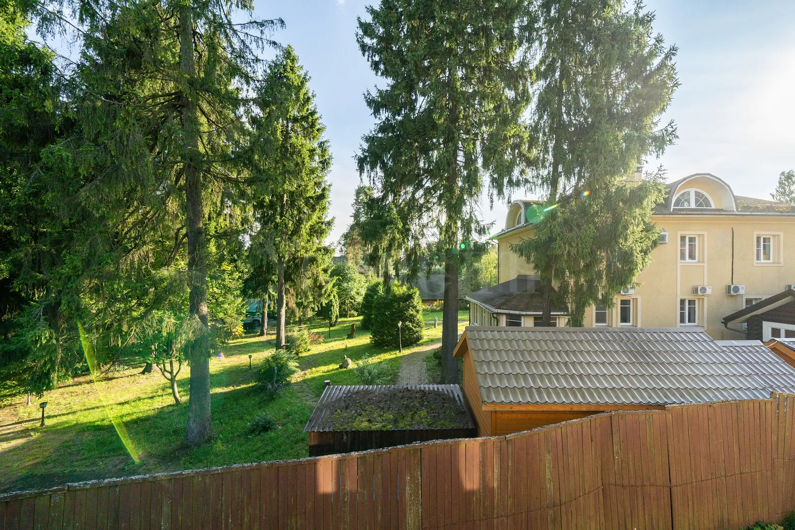 Загородный дом 970 м²