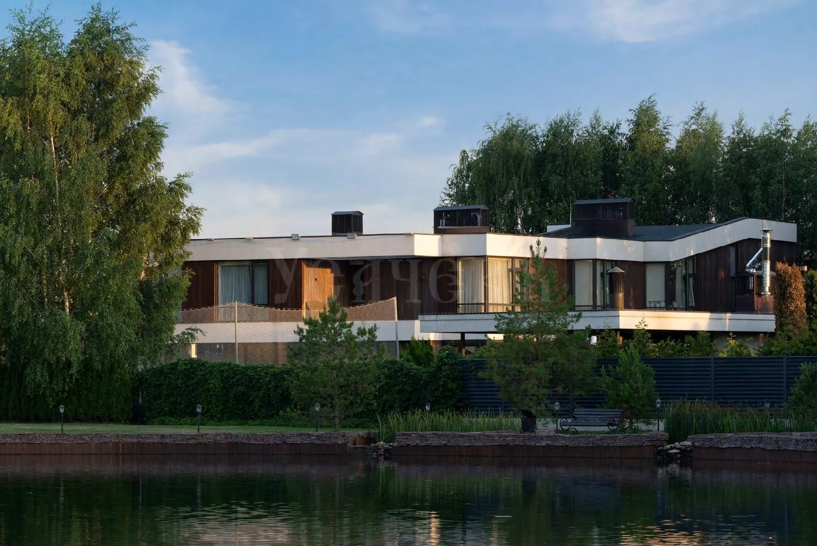 Загородный дом 1 430,7 м²