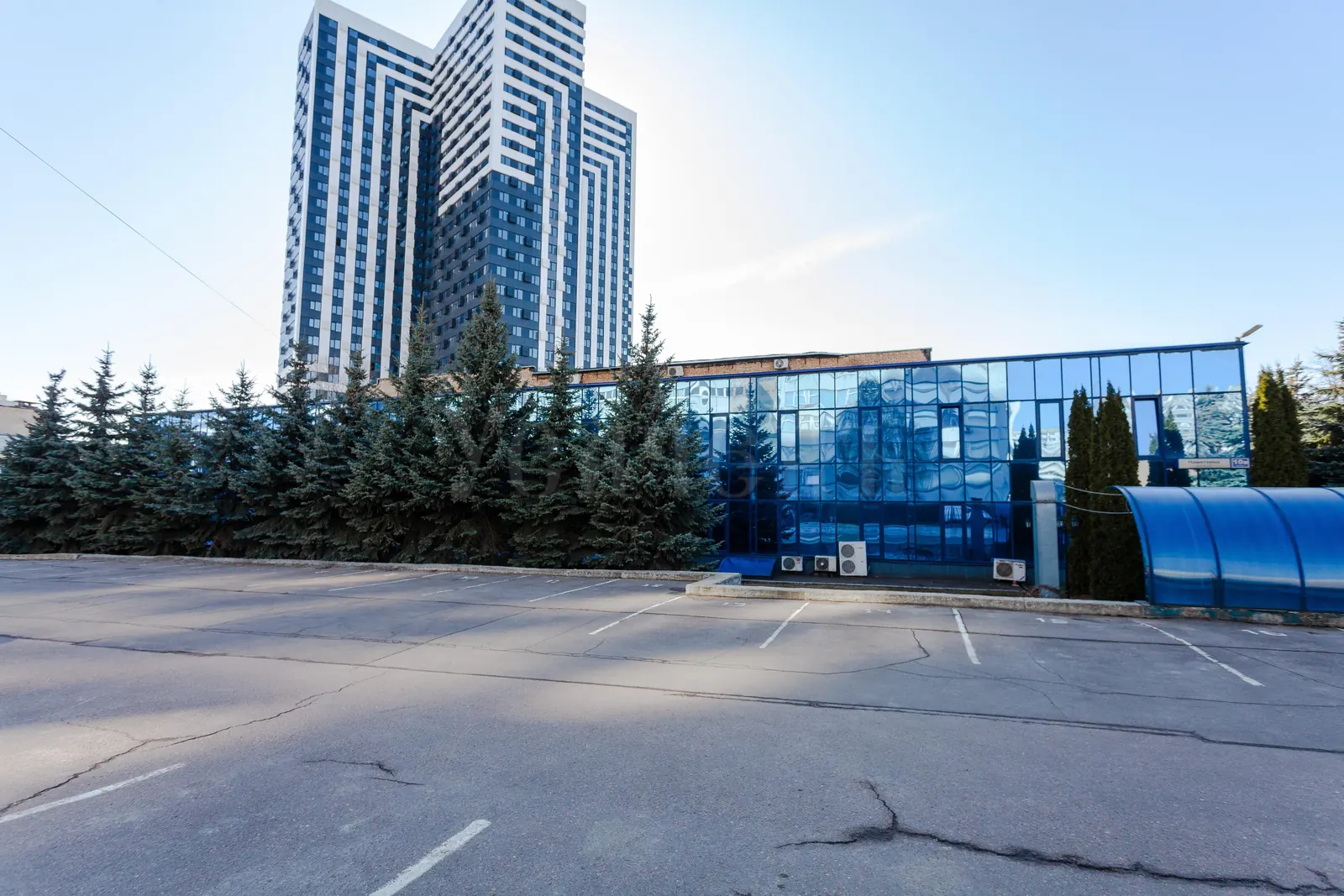 Коммерческое помещение 4 549 м²