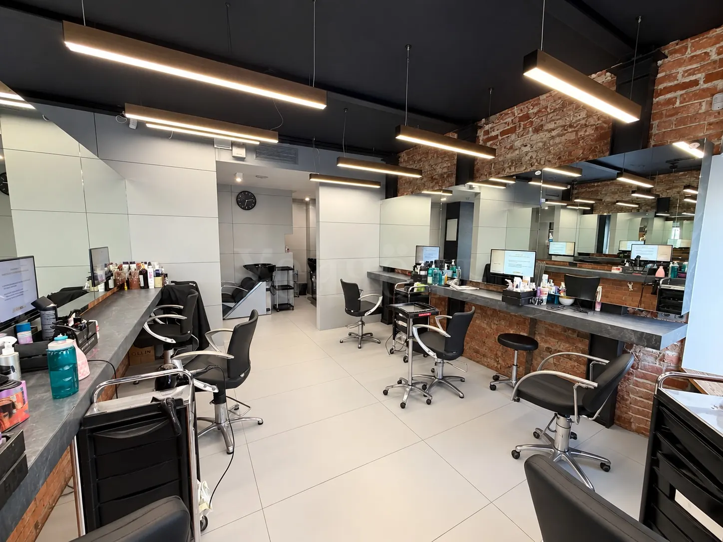 Коммерческое помещение 298,7 м²
