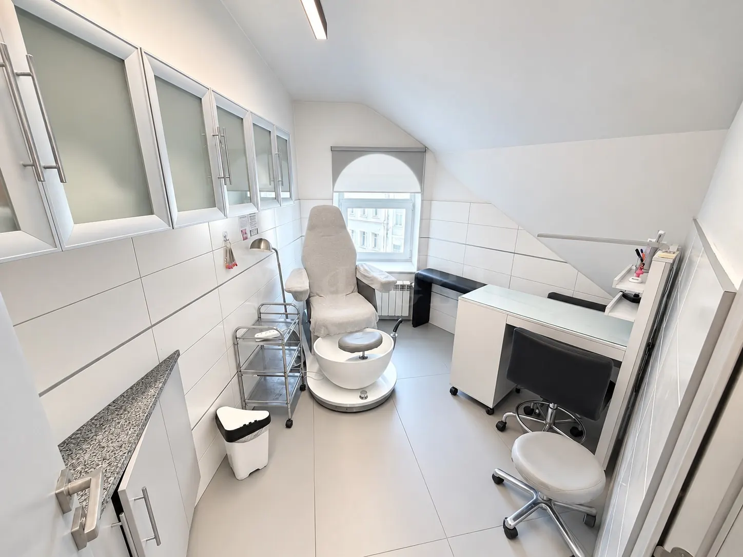 Коммерческое помещение 298,7 м²