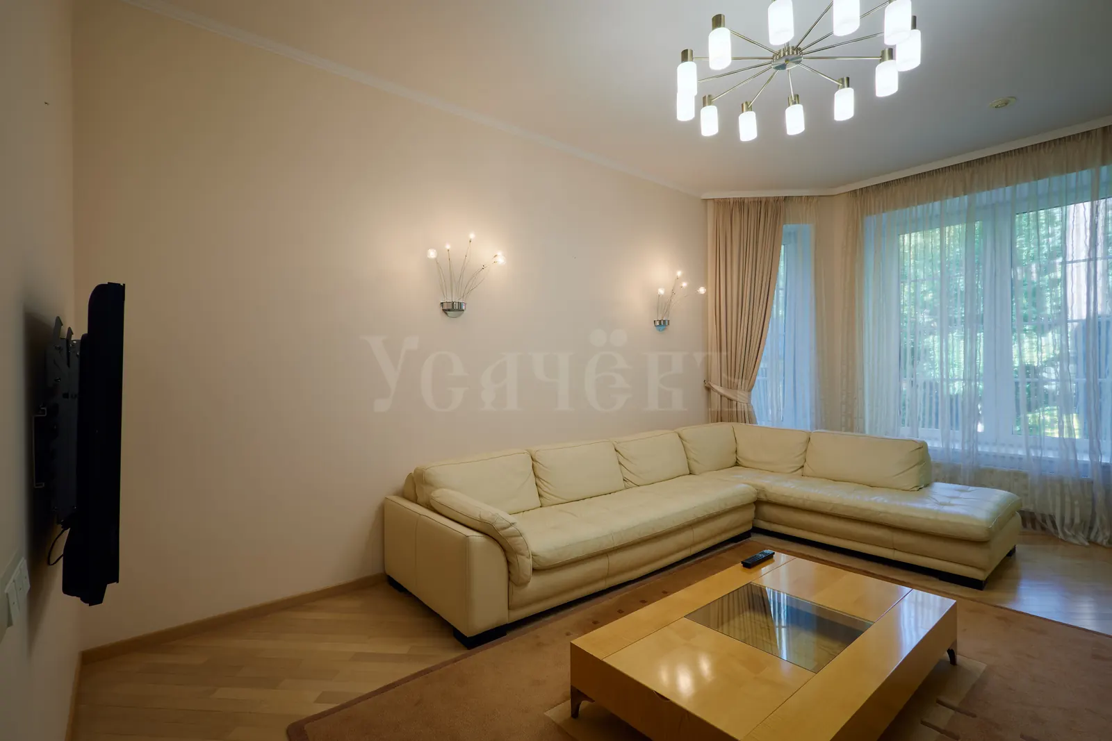 Загородный дом 450 м²