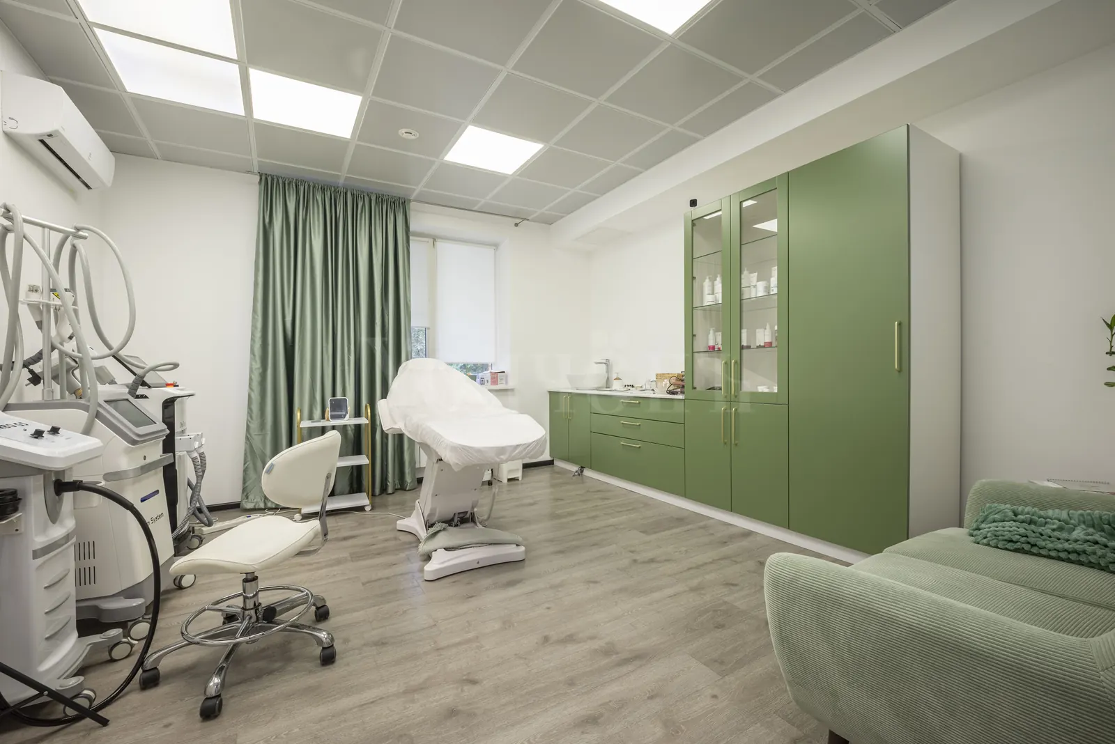 Коммерческое помещение 490 м²