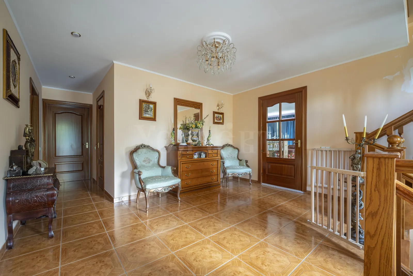 Загородный дом 454,9 м²