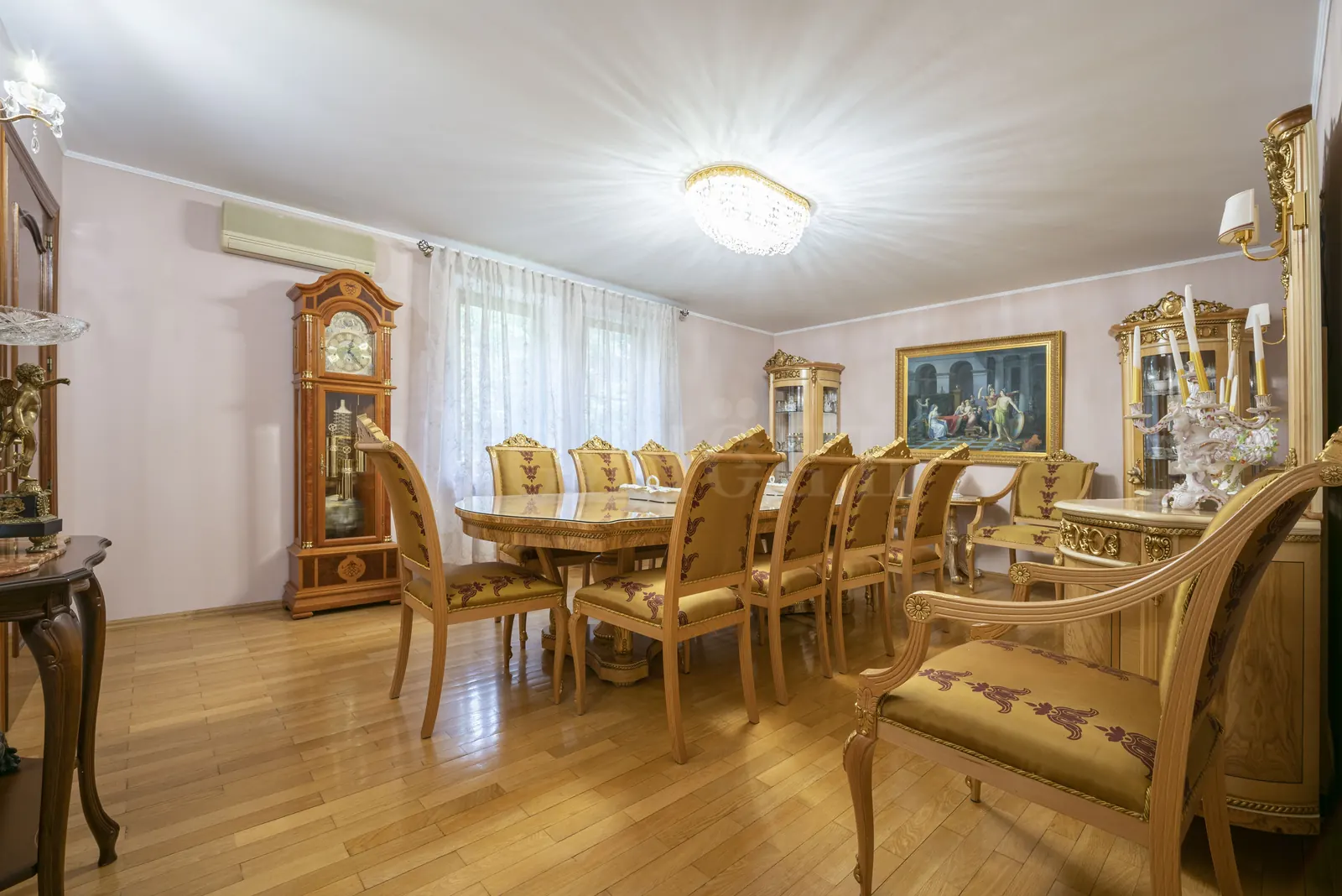 Загородный дом 454,9 м²