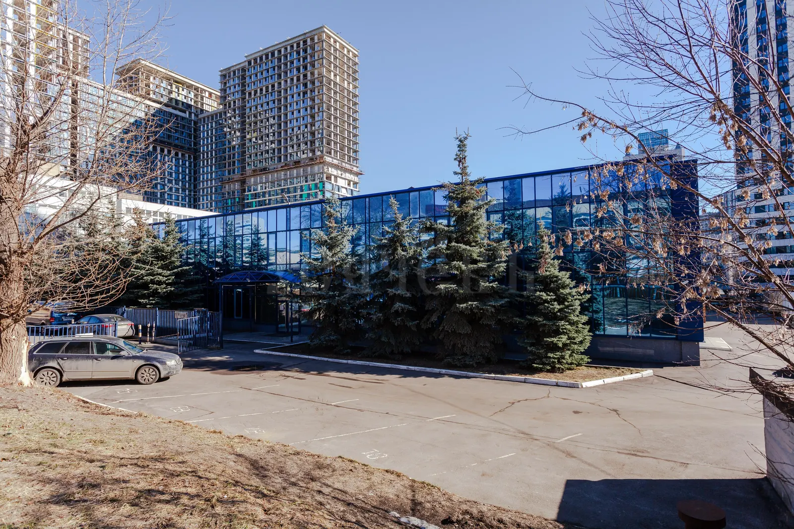 Коммерческое помещение 4 549 м²