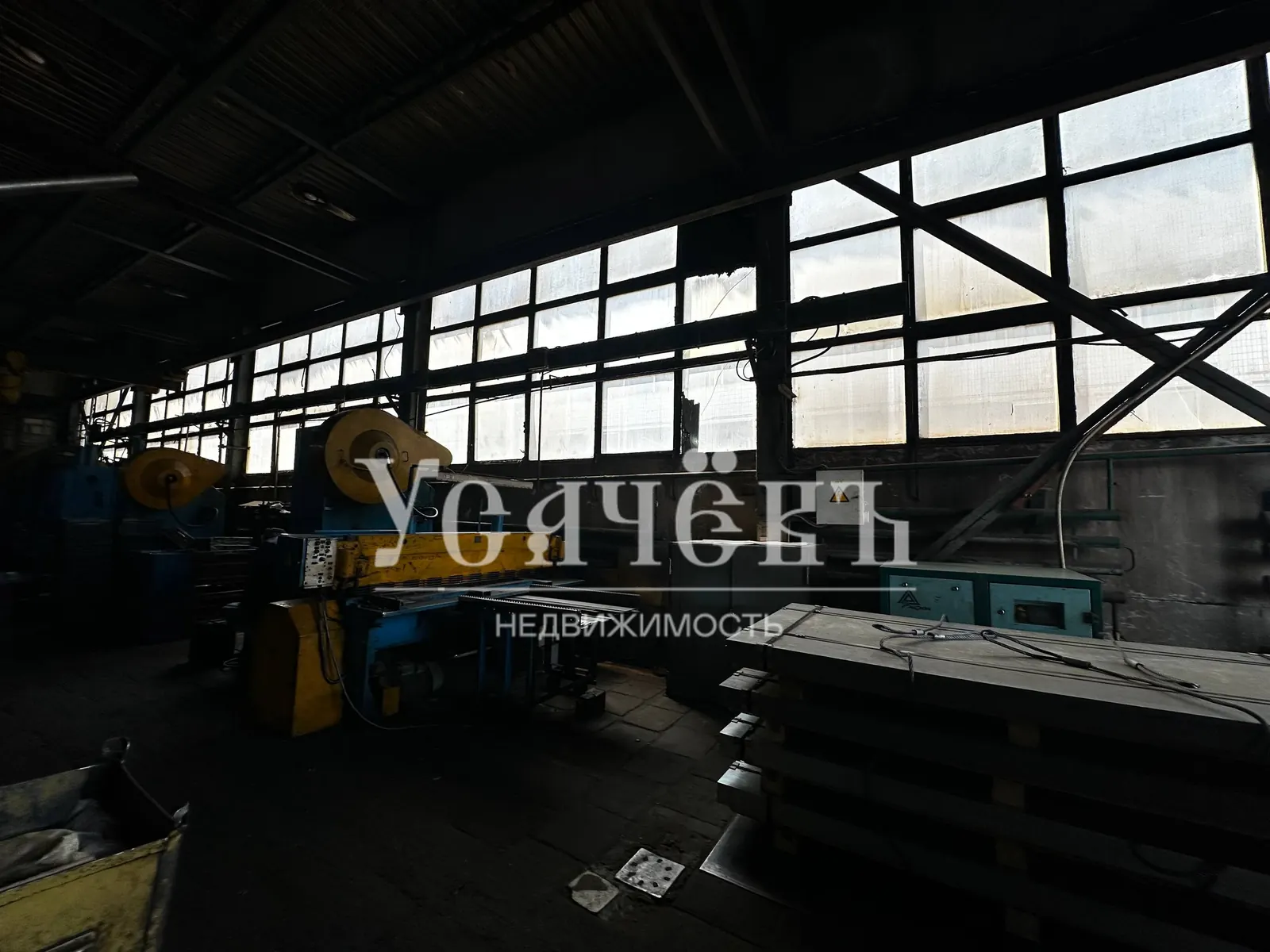Коммерческое помещение 1 335,7 м²
