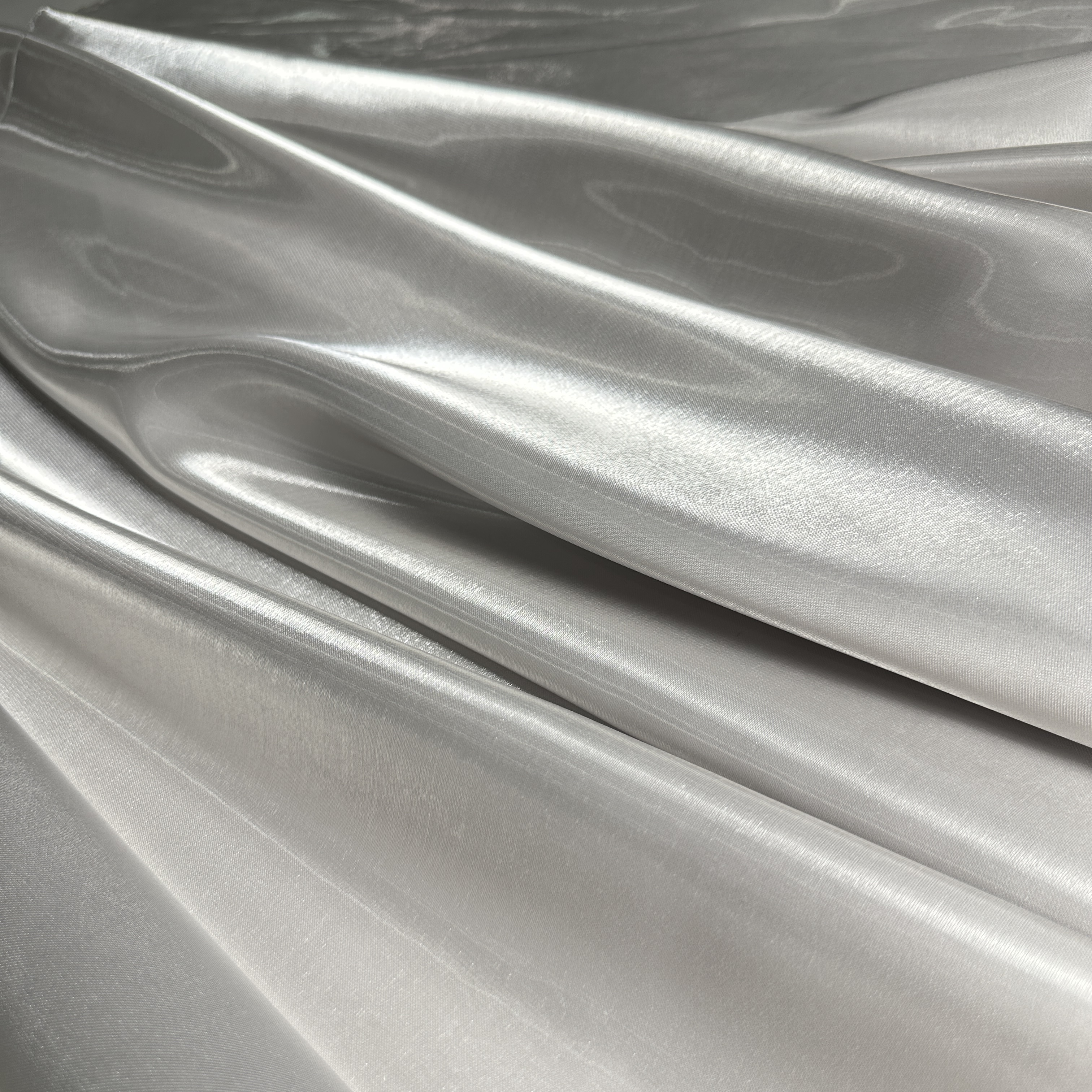 Жидкий металл, светло-серый