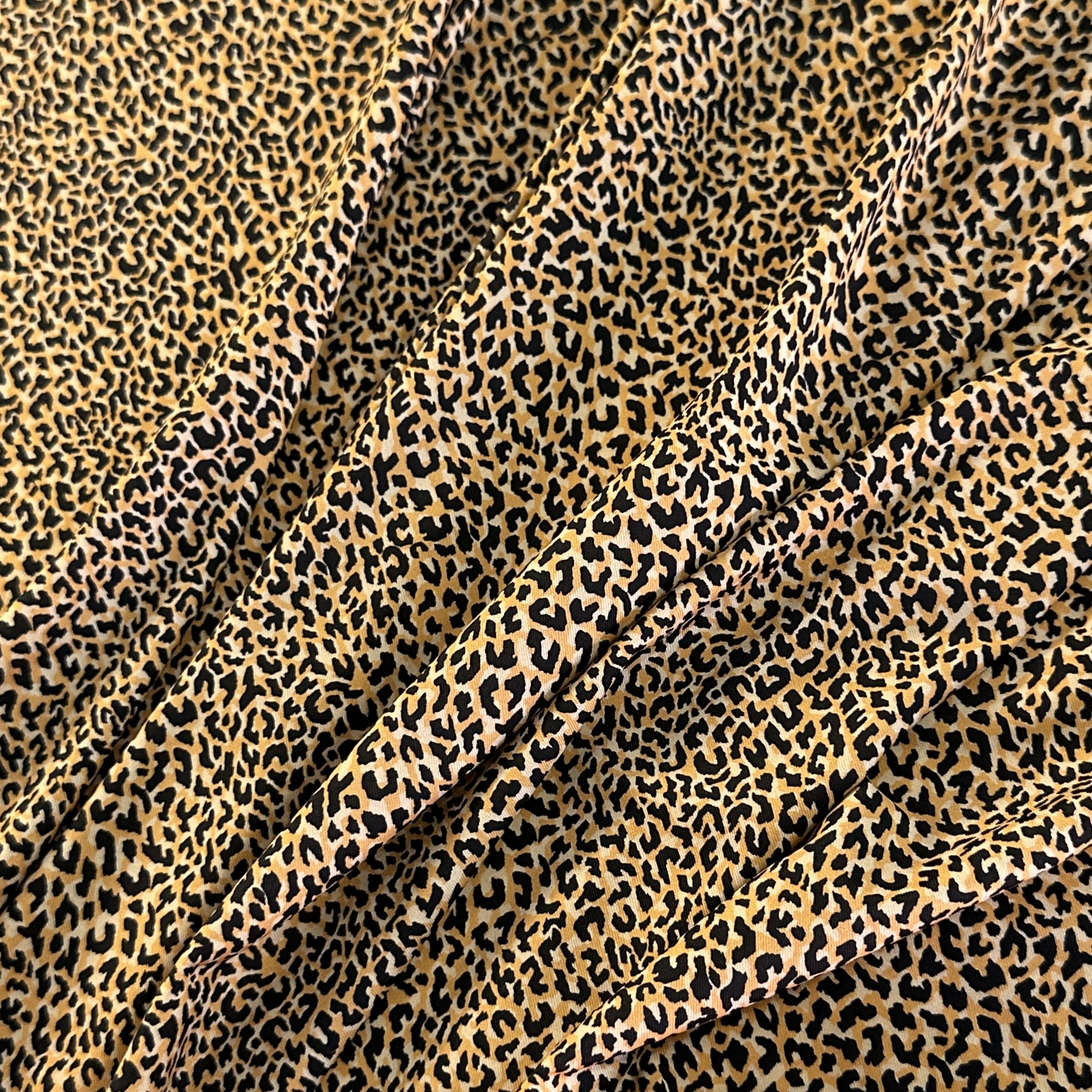 Трикотаж бифлекс с принтом леопард