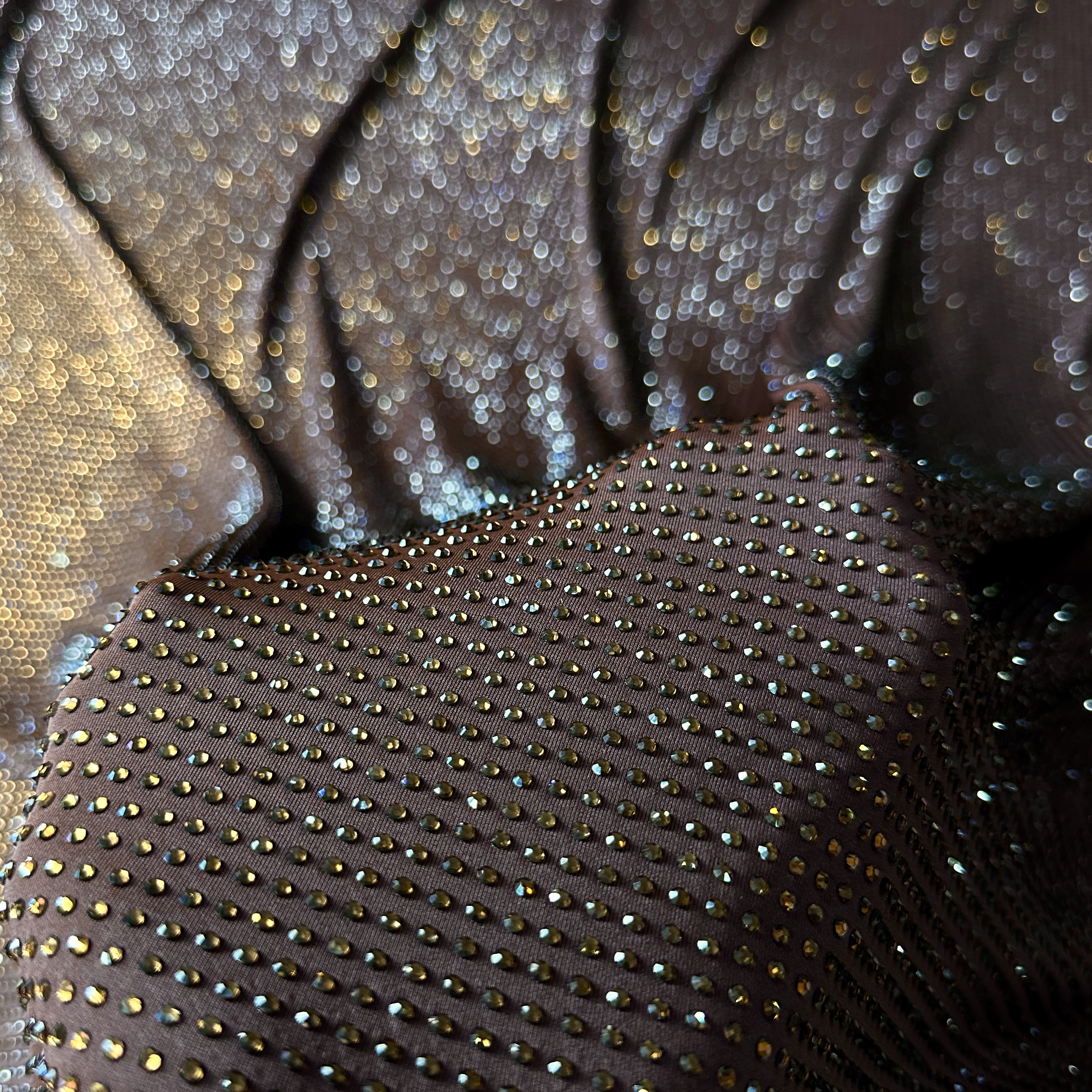 Трикотаж бифлекс с кристаллами SS10 SMOKED TOPAZ, шоколад