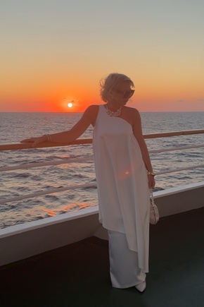 Великолепно