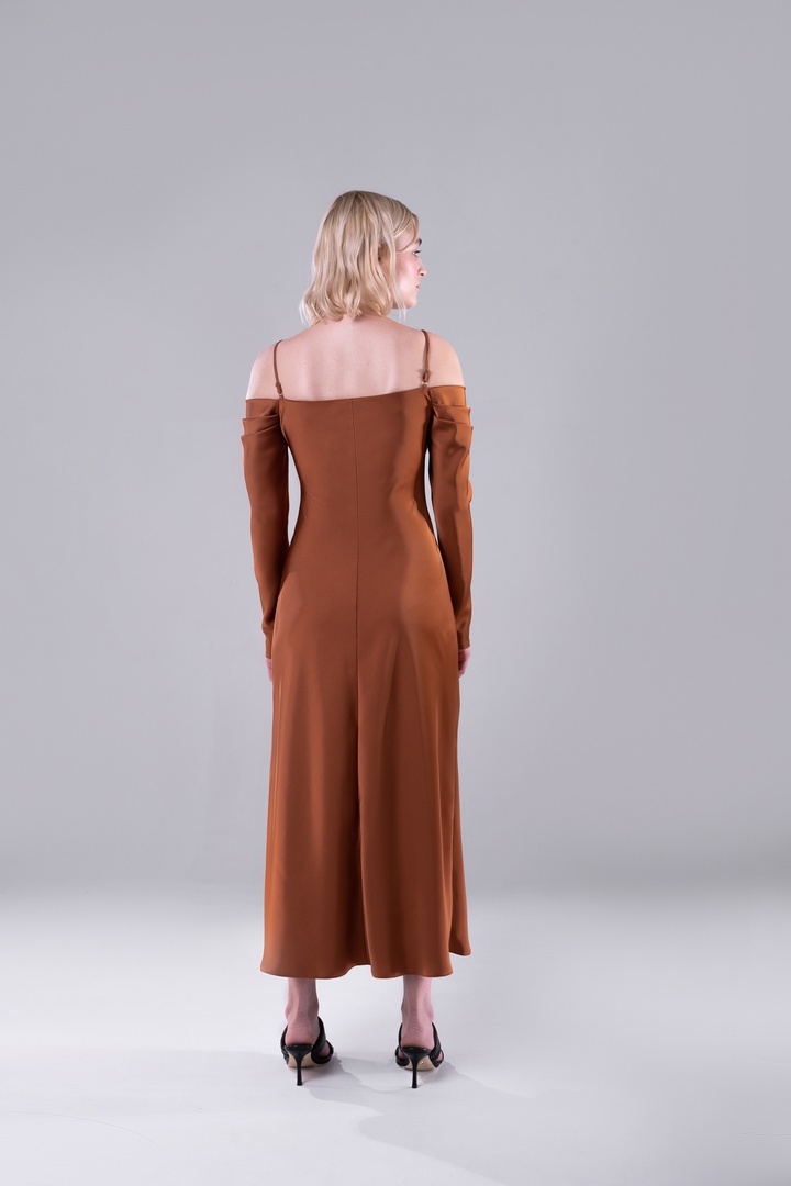 Леонсия платье