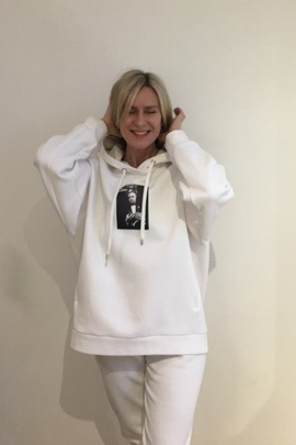 
                             
                                Худи Амина.
                                Обложка отзыва пользователя Марина
                             
                        