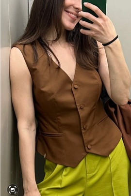 
                             
                                Жилет Лилиана.
                                Обложка отзыва пользователя Пользователь 77668
                             
                        