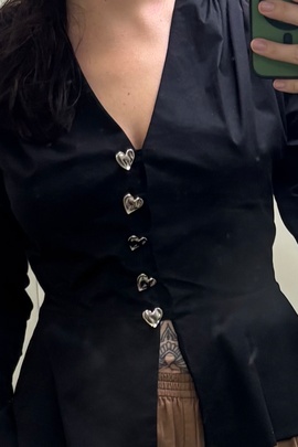 
                             
                                Пелин блузка.
                                Обложка отзыва пользователя Пользователь 117378
                             
                        