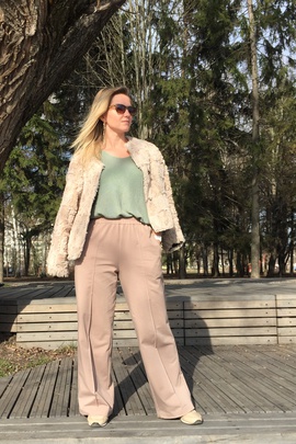 
                             
                                Брюки Рута.
                                Обложка отзыва пользователя Пользователь 17888
                             
                        