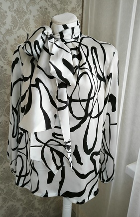 Блузка шикарная!