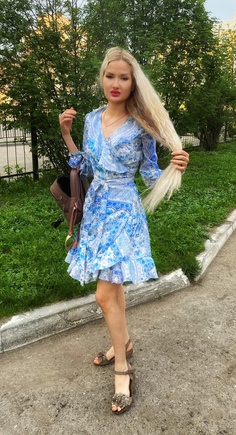 Сшила платье из шелка