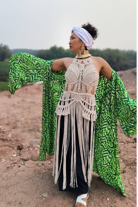 
                             
                                Амаль халат.
                                Обложка отзыва пользователя Пользователь 376449
                             
                        