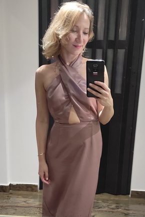 Привлекает внимание