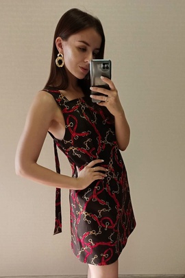 
                             
                                Платье Аннель.
                                Обложка отзыва пользователя Ксения
                             
                        