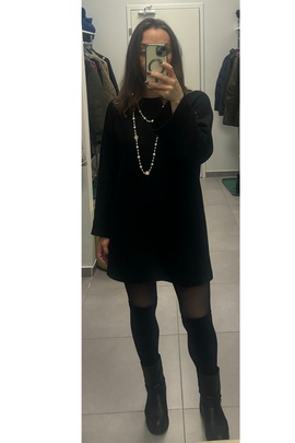 
                             
                                Джелена платье.
                                Обложка отзыва пользователя BuyerBoo
                             
                        