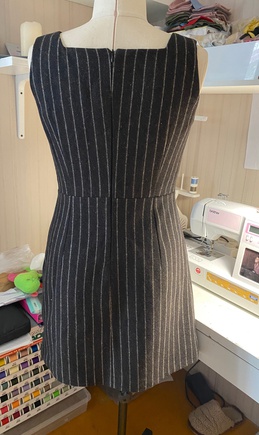 Такой кайфовый! Буду носить как сарафан.