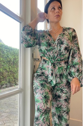 
                             
                                Блузка Люси.
                                Обложка отзыва пользователя Пользователь 204057
                             
                        